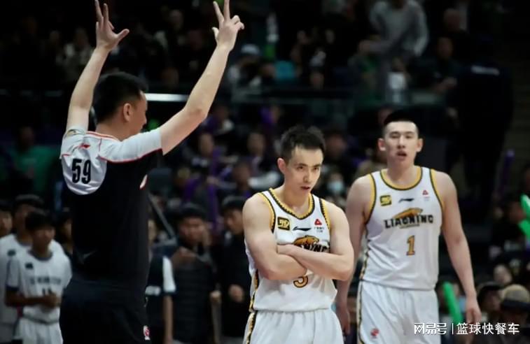 kaiyun体育app-辽篮三连败被打崩溃？赵继伟赛后拒绝与山东握手：输球又败人品？